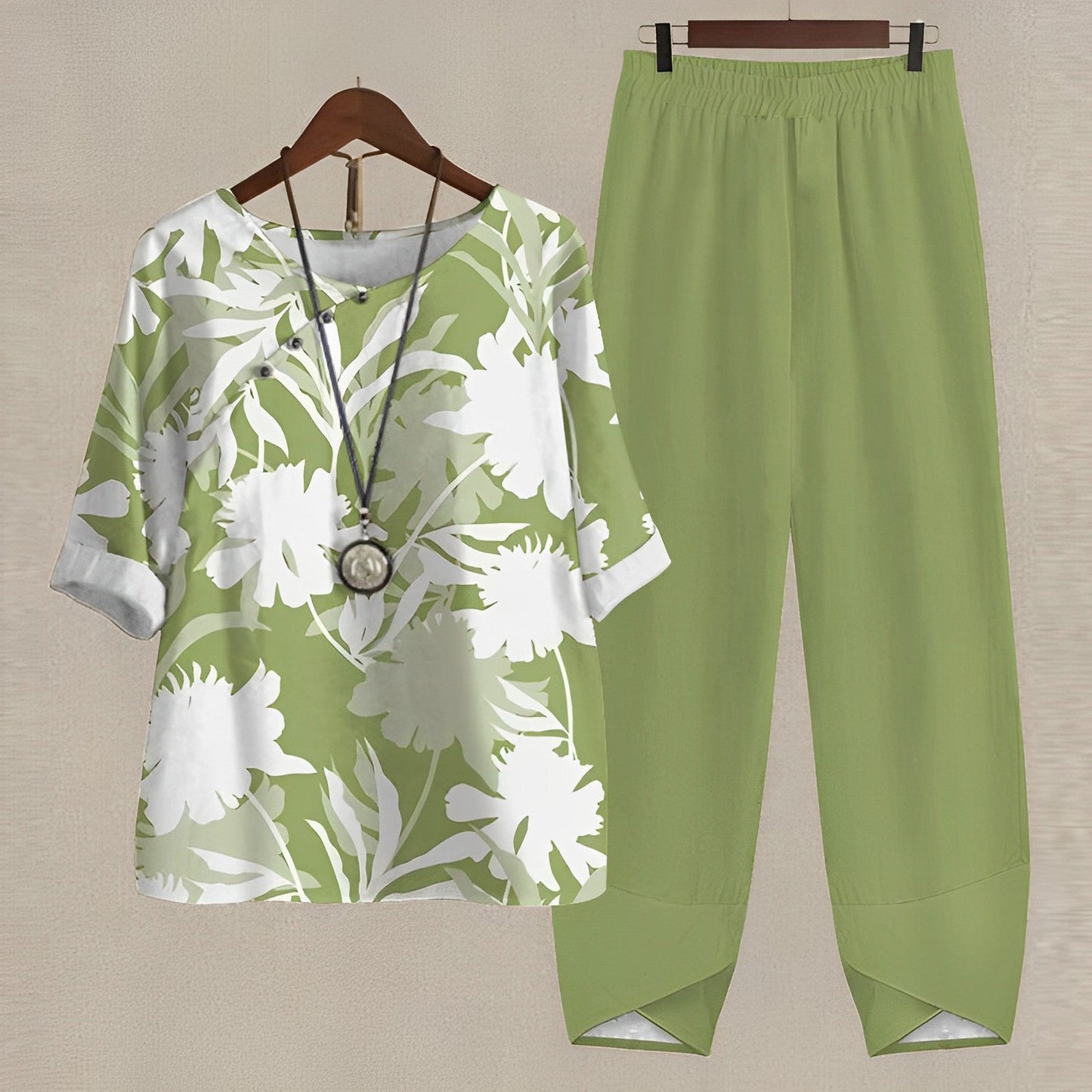 Delia™ - Stilvolles Blumen Set