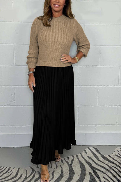 Clara™ | Set aus schickem Pullover und Faltenrock